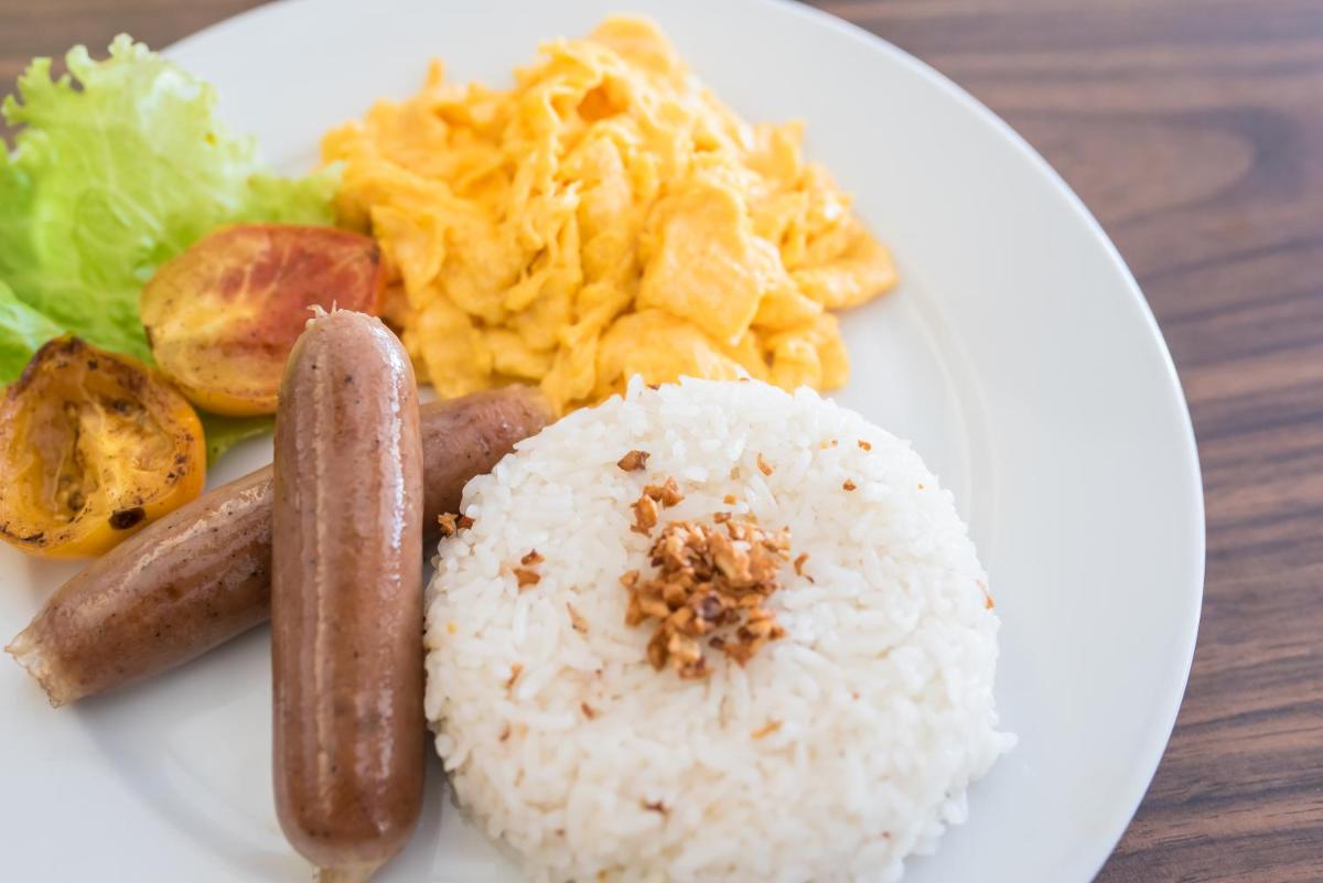 MO2 Westown Hotel Iloilo - Housity
