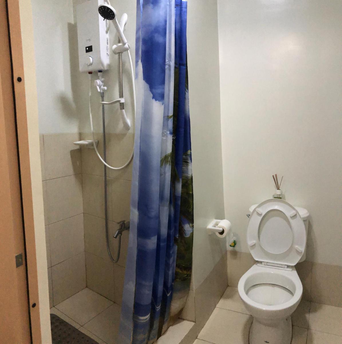 Quiet and comfy unit at SMDC Trees Residences - Housity