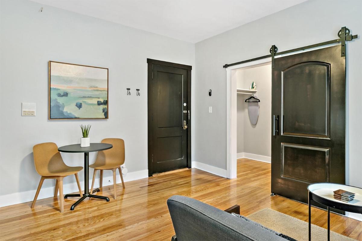 Magnificent 1BR Apt in Chicago - Belmont B3 - Housity