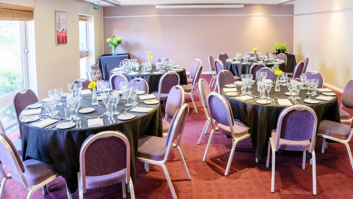 Holiday Inn London Brent Cross, an IHG Hotel - Housity