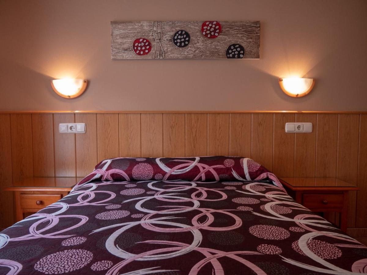 Hostal Durá - Housity