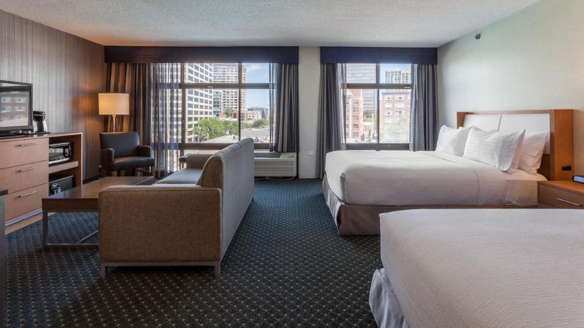 Holiday Inn Chicago North-Evanston, an IHG Hotel - Housity