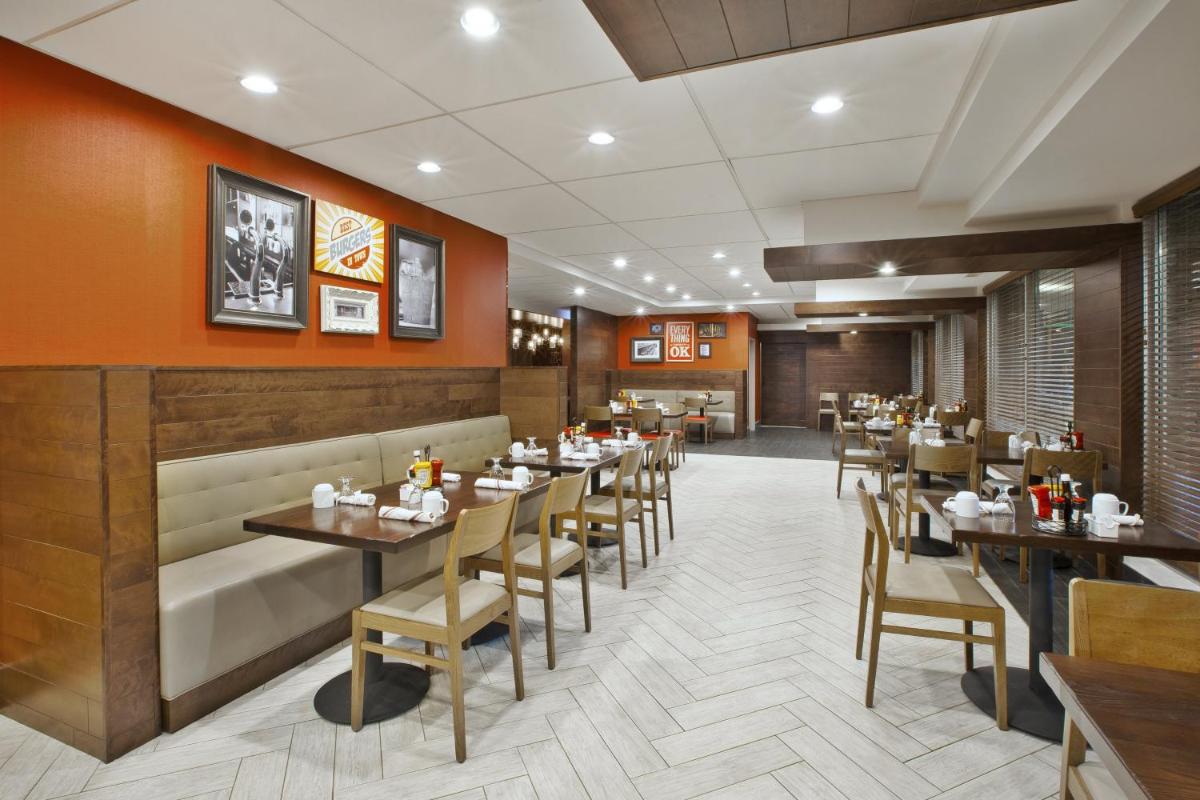 Holiday Inn Columbus Dwtn-Capitol Square, an IHG Hotel - Housity