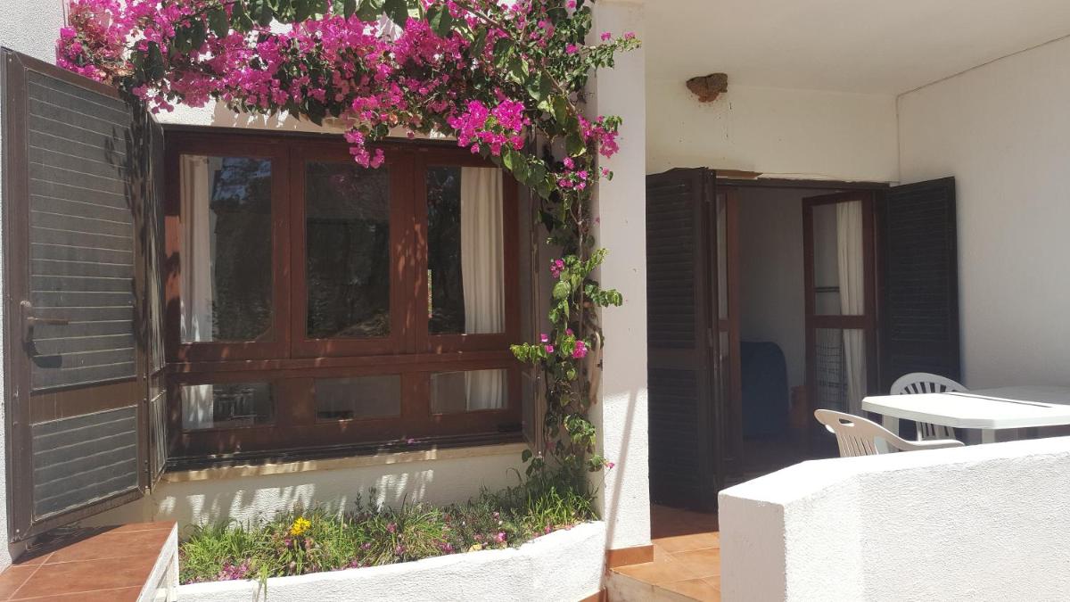 Patio Beach House - Checkinhome - Hizvo