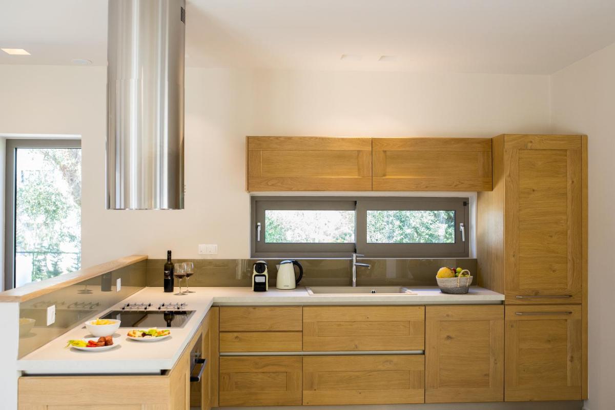 Almyra Villas - Housity