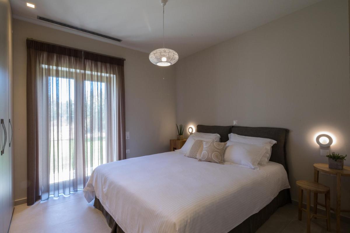 Almyra Villas - Housity