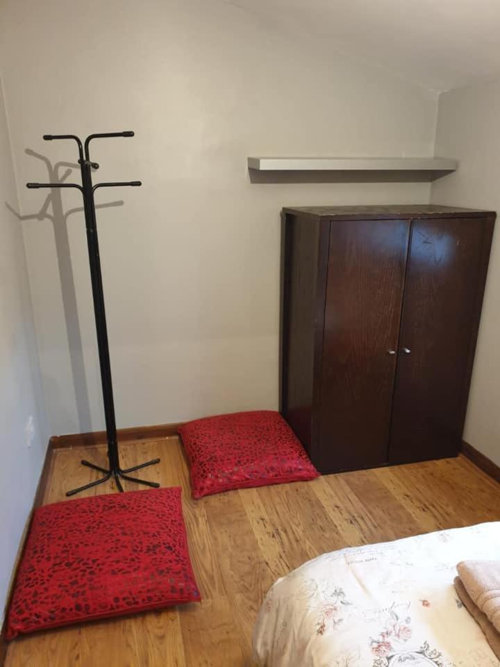 Master room near Heathrow - Housity