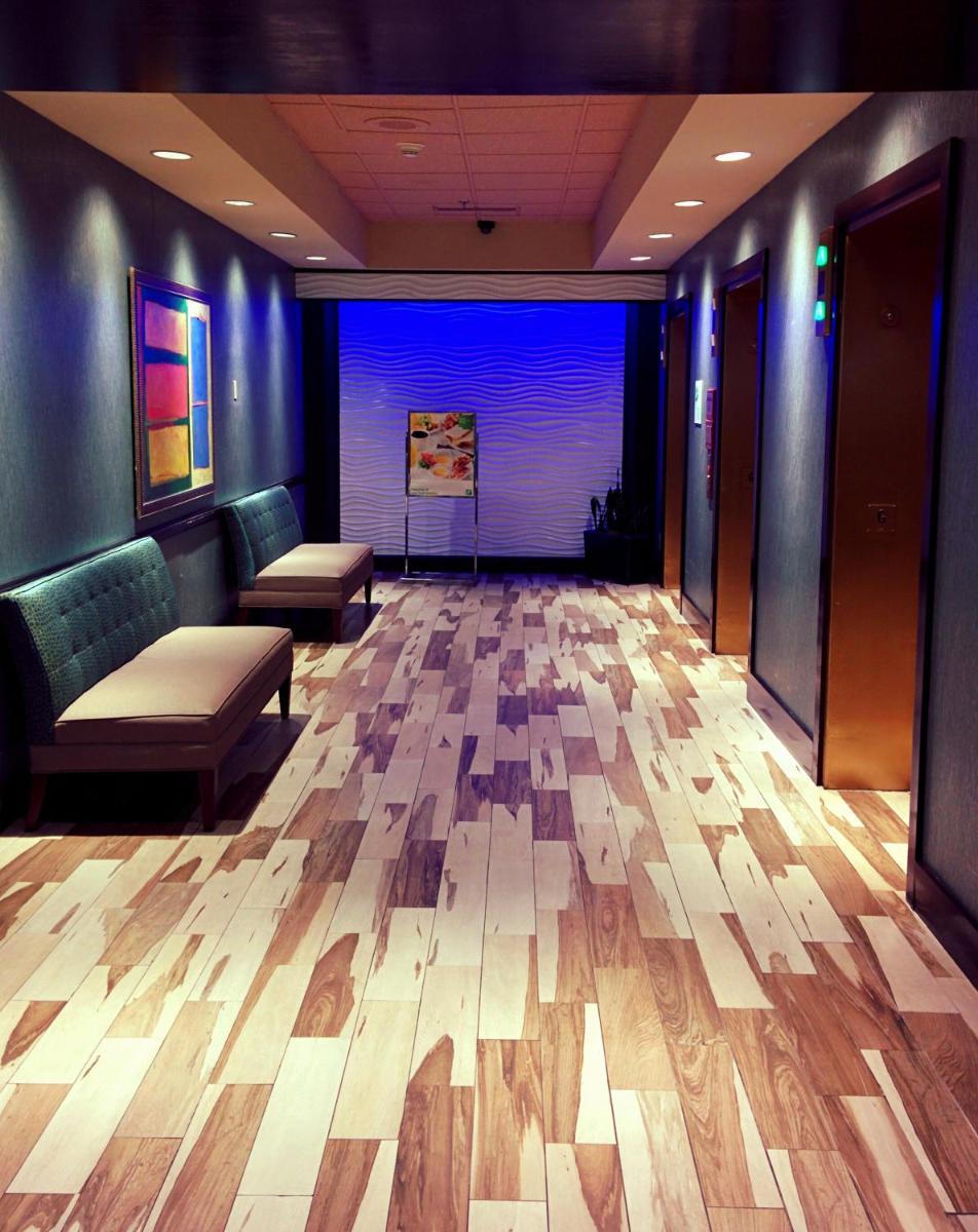 Holiday Inn Corpus Christi Downtown Marina, an IHG Hotel - Housity