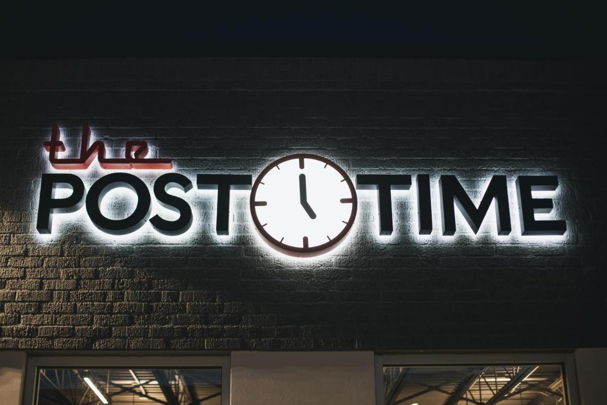 Post Time Inn - Housity
