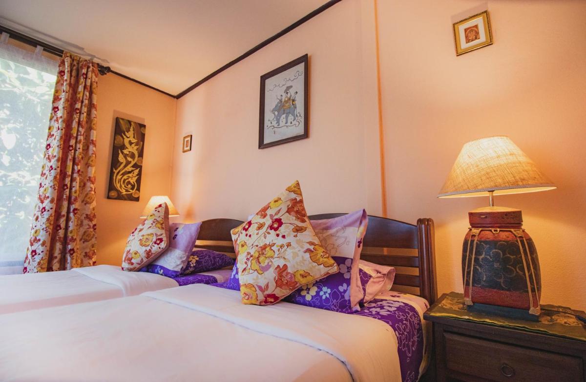 Joy's House & Tour - Housity