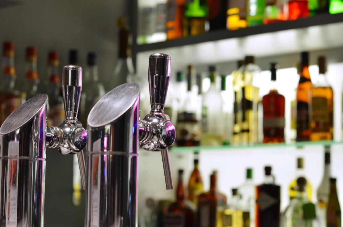 Salon ou bar de l'établissement Holiday Inn Dijon Toison D'or by IHG