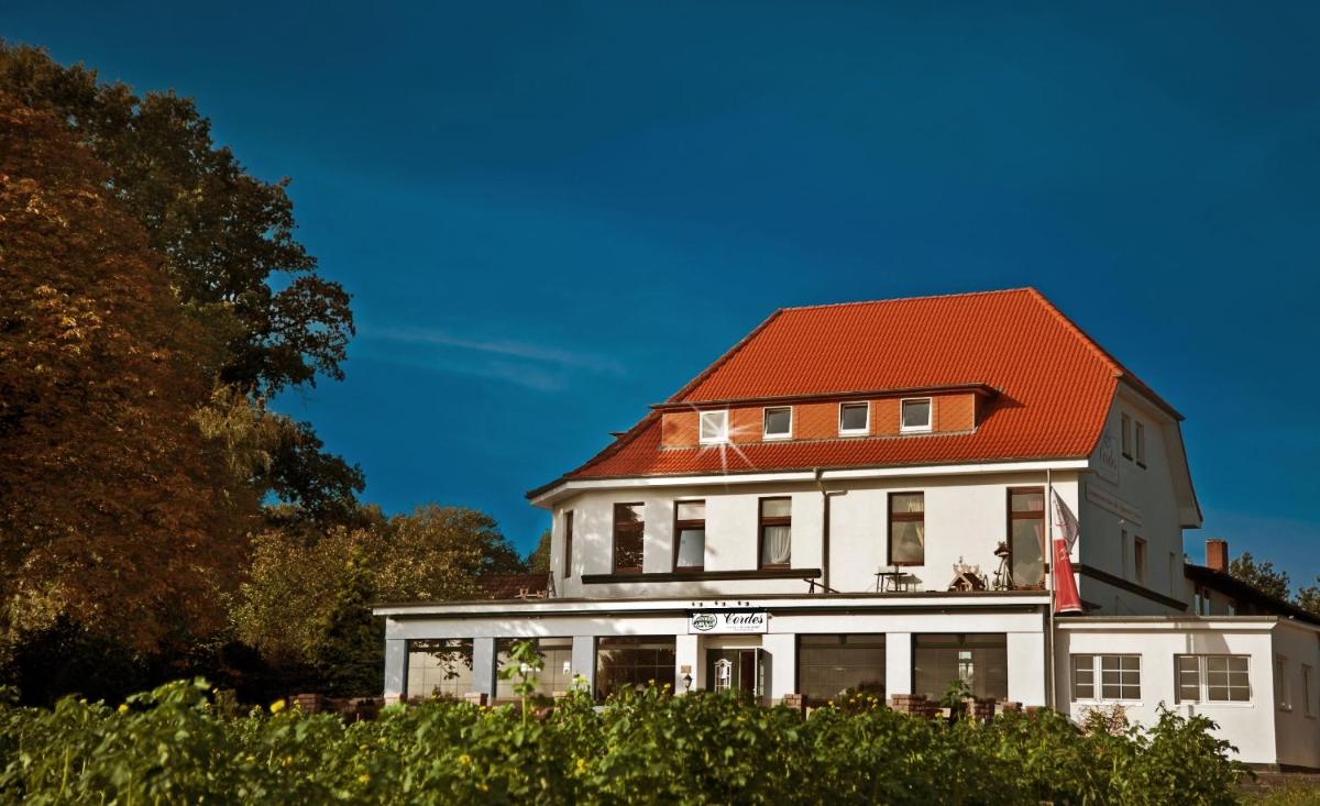 Akzent Hotel Cordes & Restaurant am Rosengarten - Housity