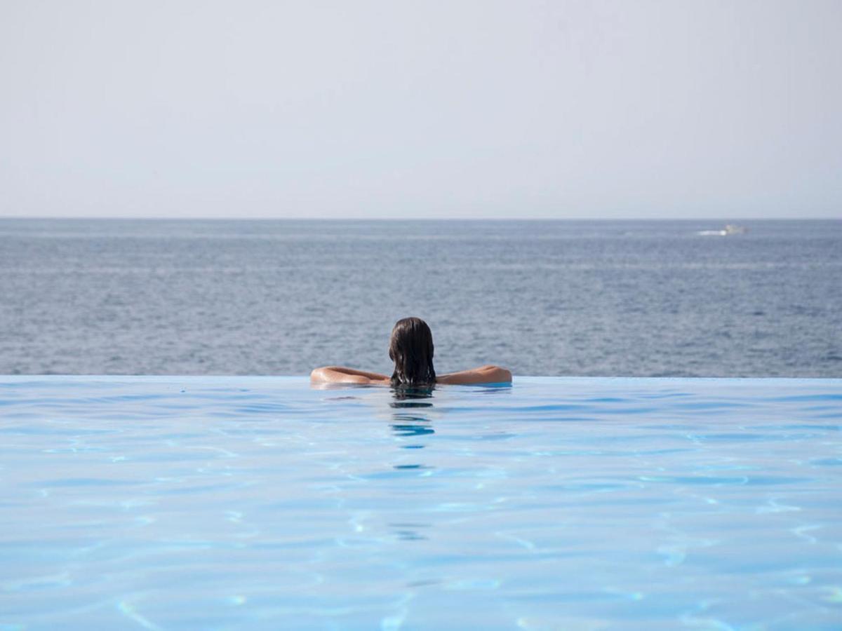 A piscina em ou perto de VidaMar Resort Hotel Madeira