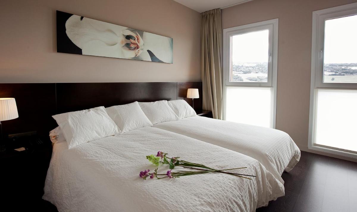 Hotel Rural Valdorba - Housity