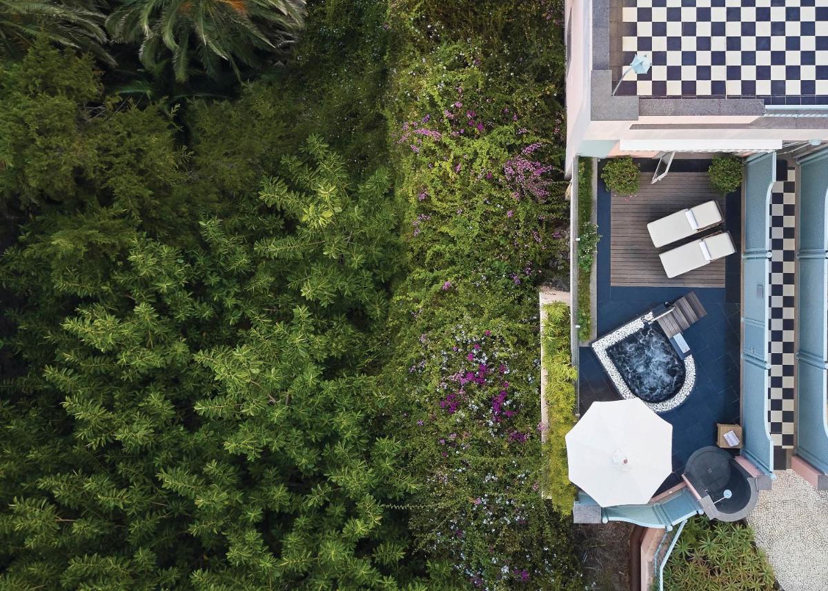 Um jardim no exterior de Reid's Palace, A Belmond Hotel, Madeira