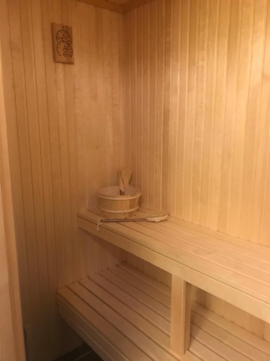 Mountain View Apartment with Sauna - Housity