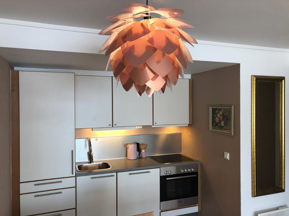 Mountain View Apartment with Sauna - Housity