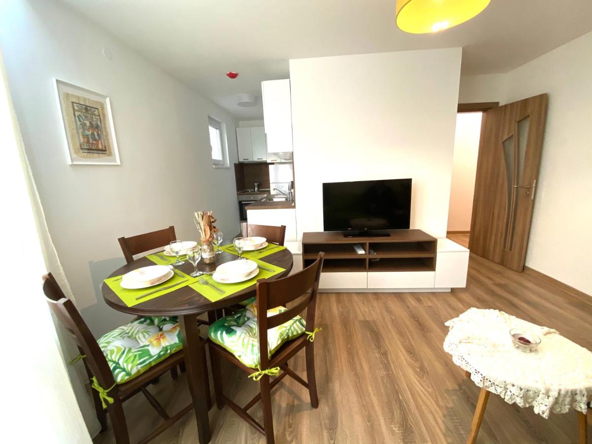 Kanliev Apartments - Housity
