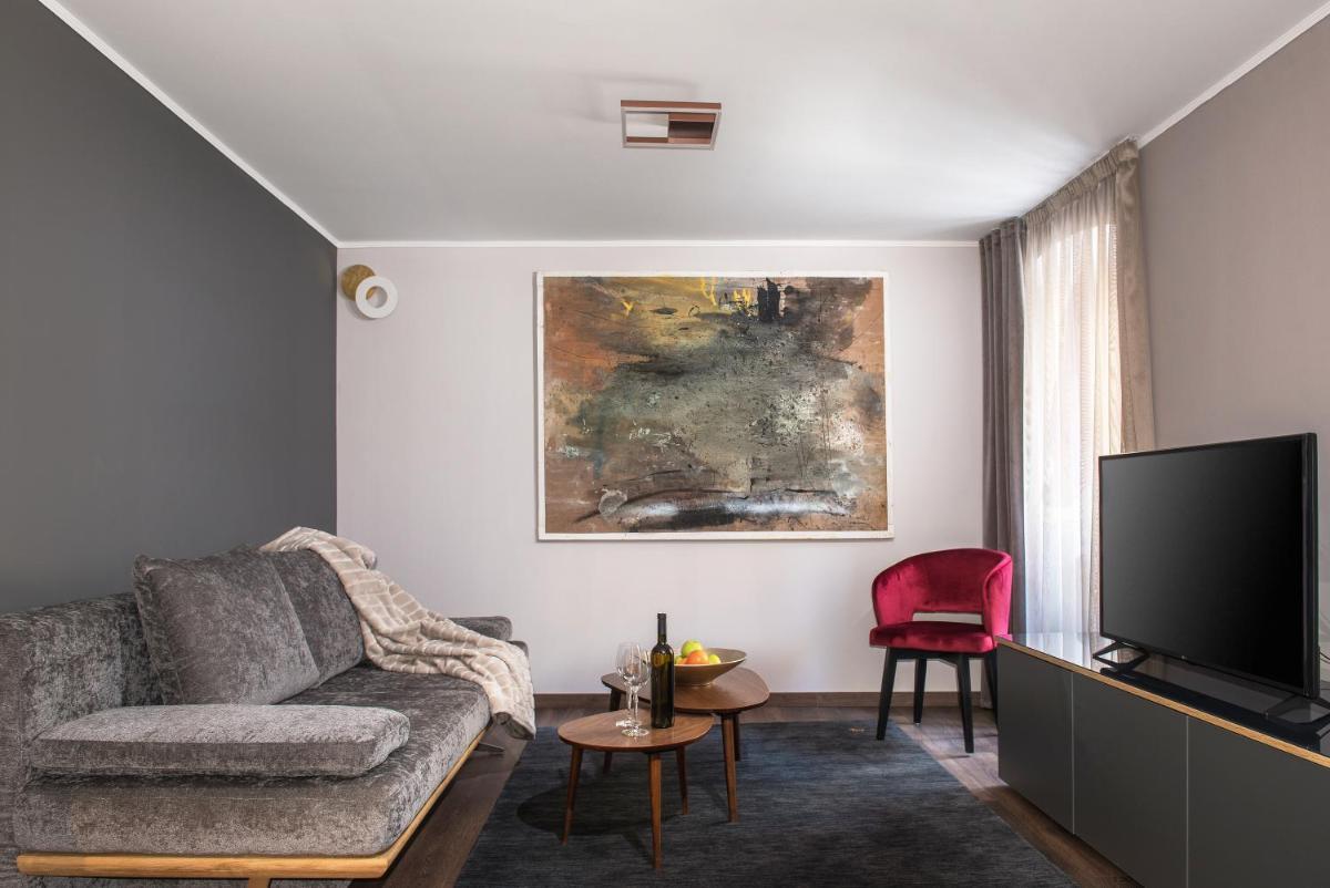 Boutique Rooms Mirabilis - Hizvo