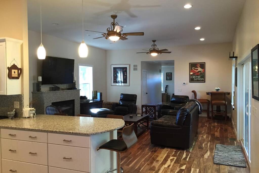 Ranch at Fox Hollow - Laurel Lake - Housity