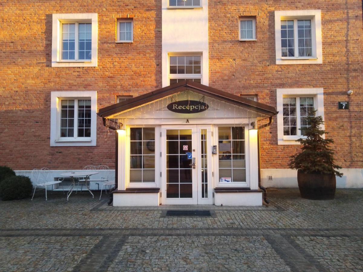 American House Hennela - Housity