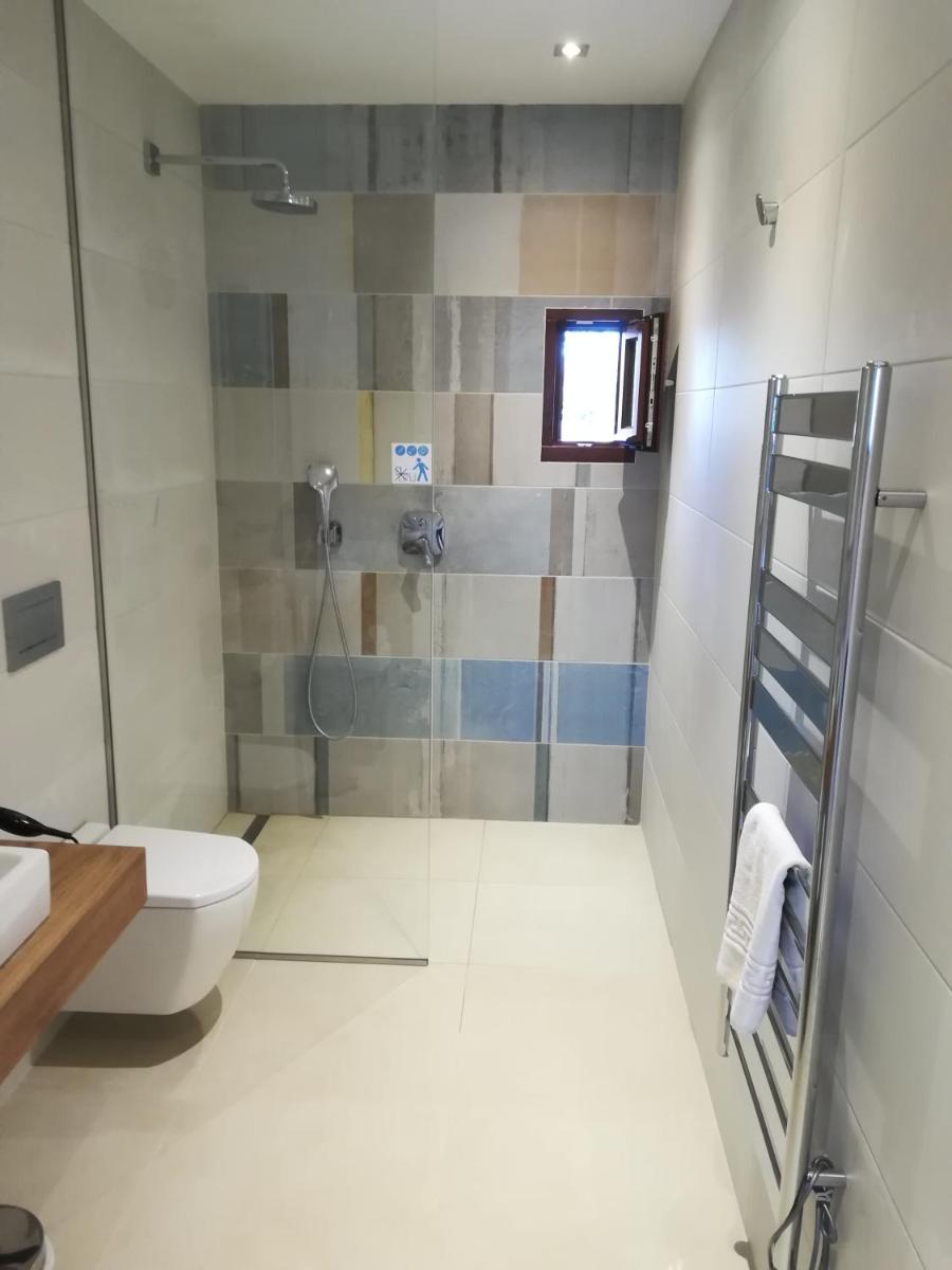 Un baño de Bennoc Petit Hotel - Only Adults