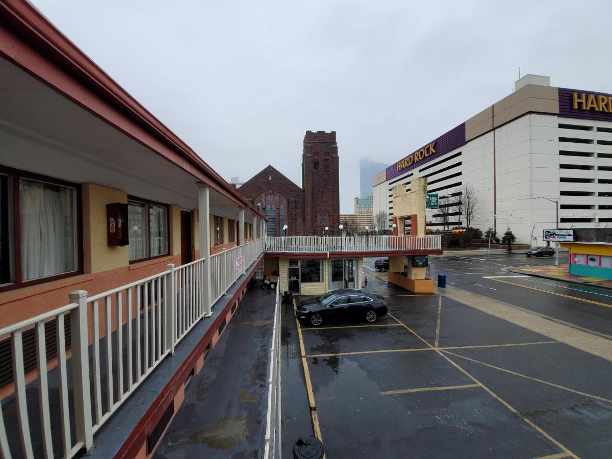 Atlantic Motor Inn Near Boardwalk - Housity