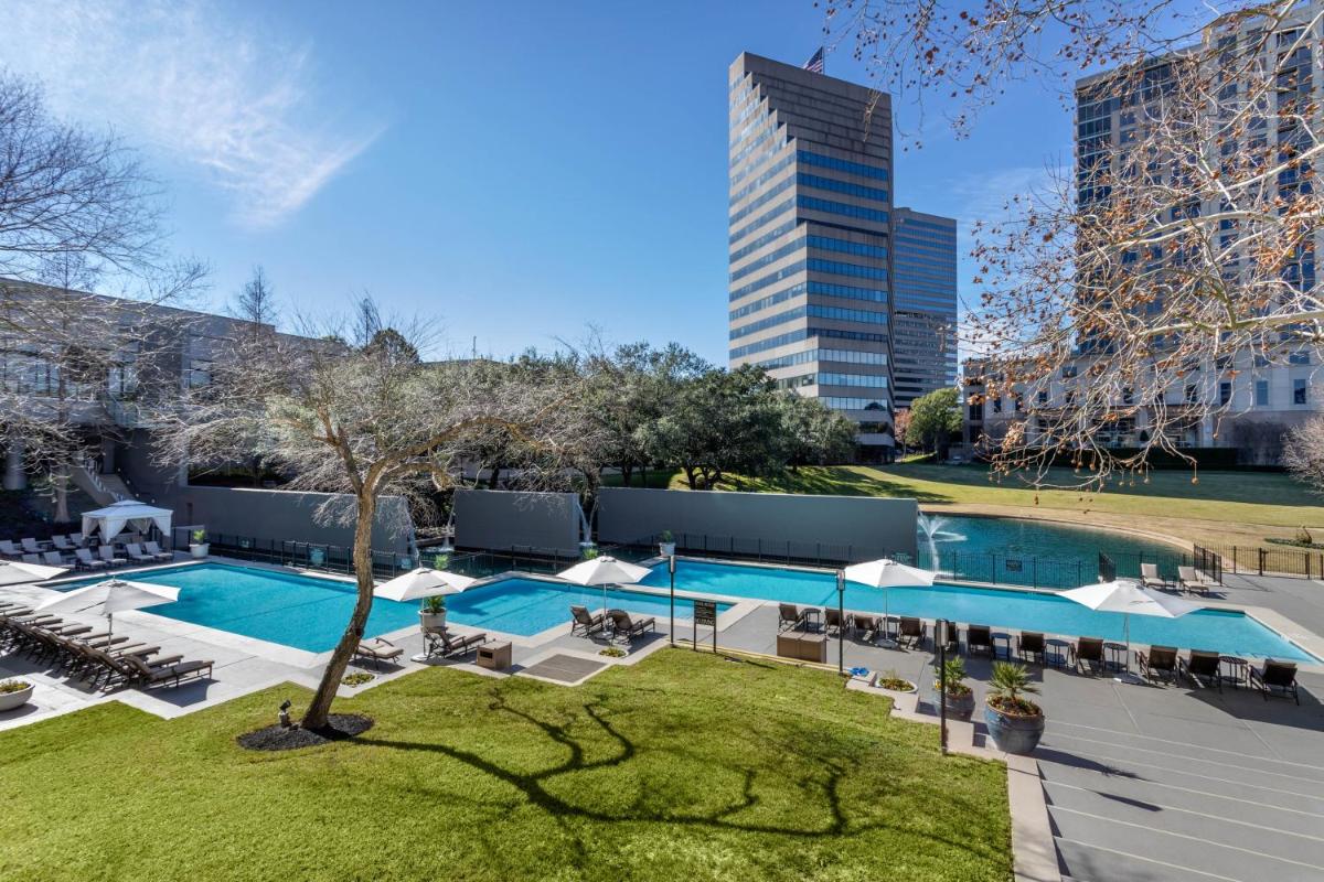 Omni Houston Hotel - Housity