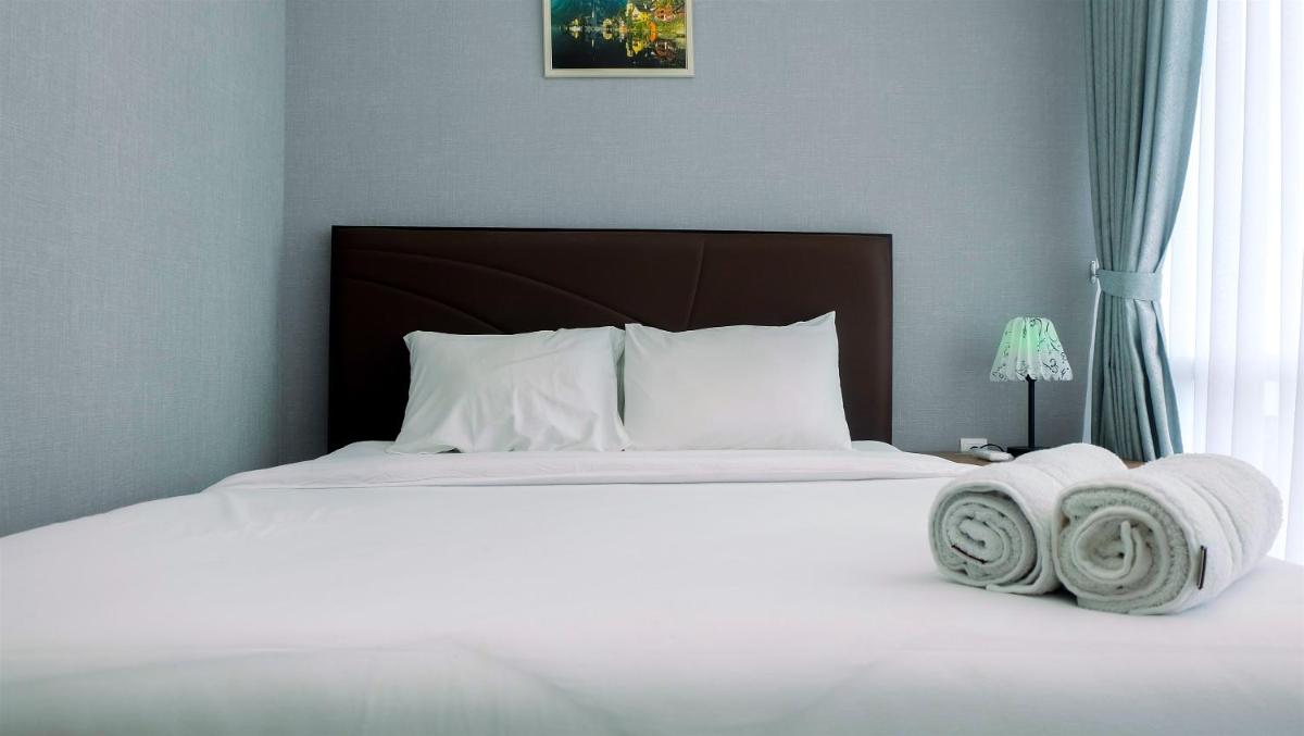 Classy 2BR Apartment at Menteng Park with City View By Travelio - Hizvo