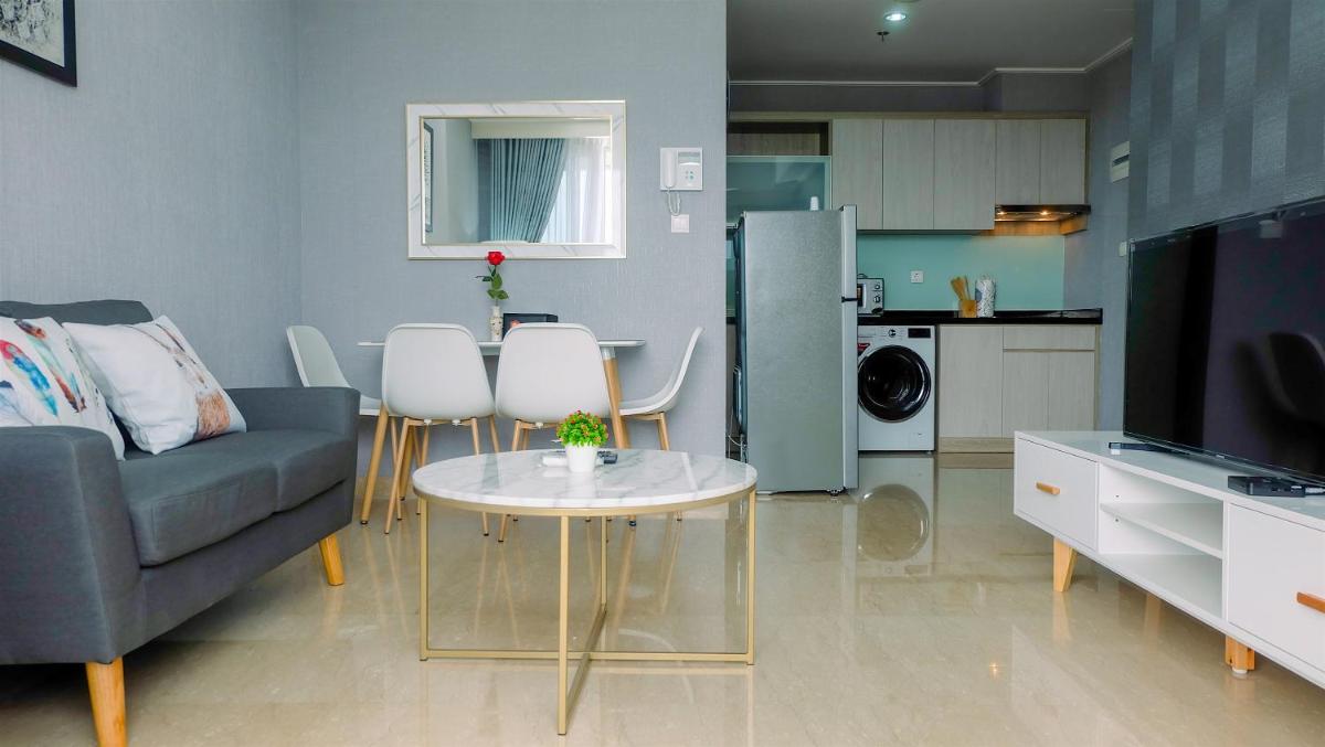 Classy 2BR Apartment at Menteng Park with City View By Travelio - Hizvo