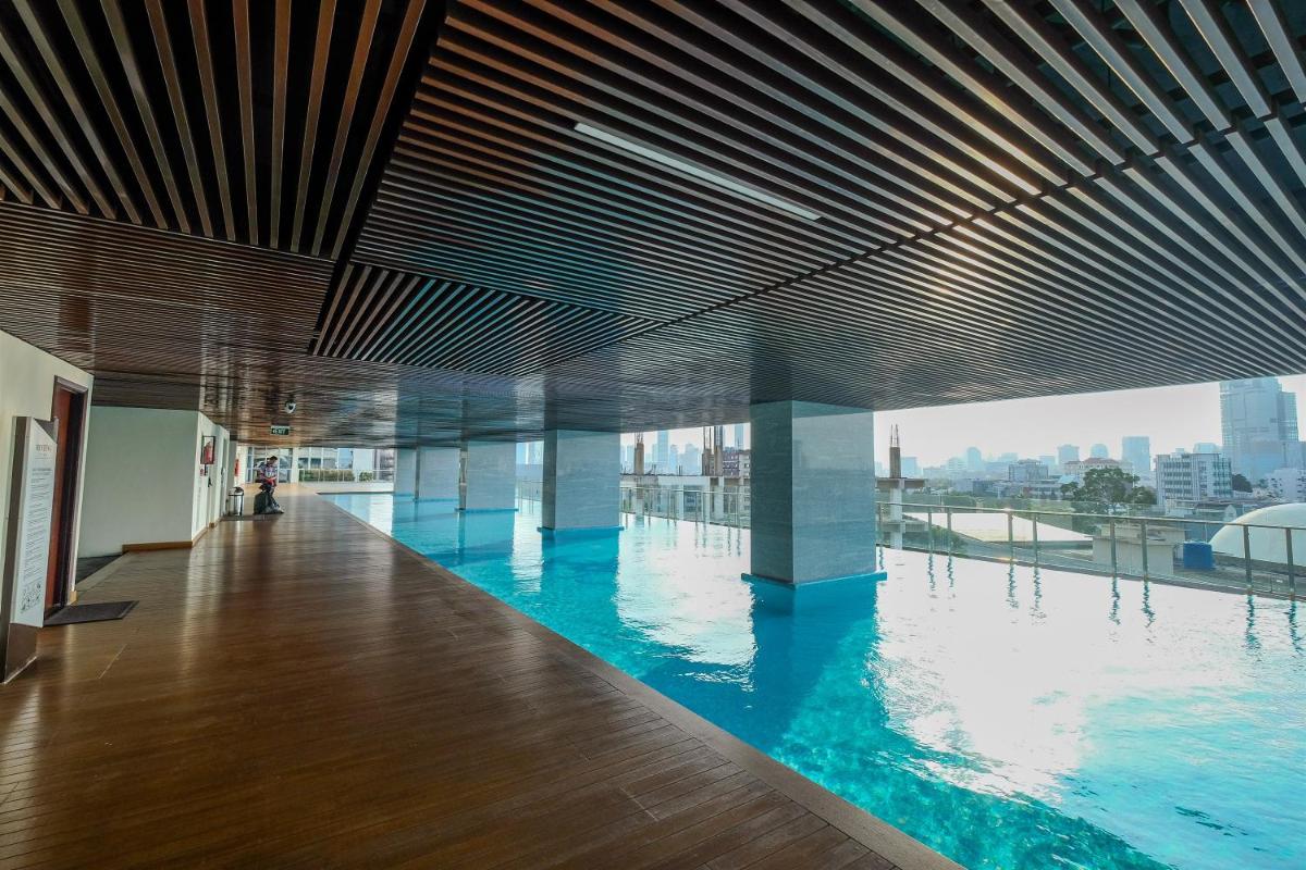 Classy 2BR Apartment at Menteng Park with City View By Travelio - Hizvo