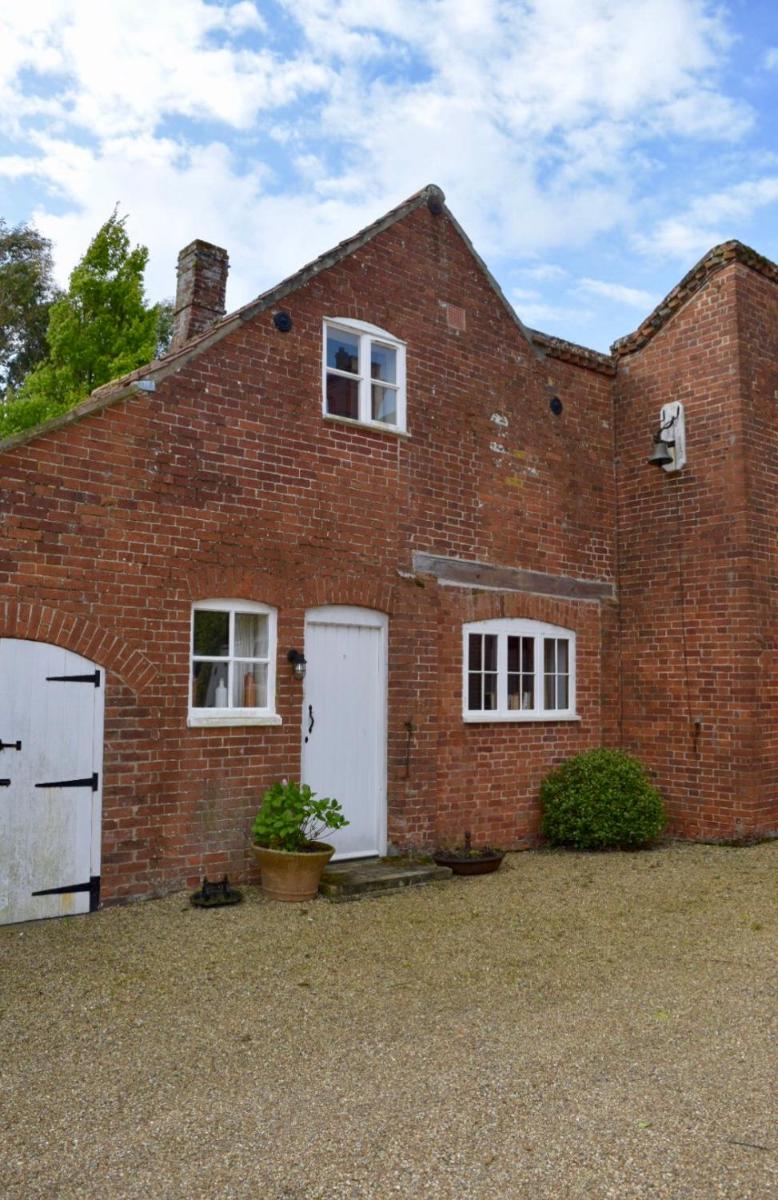 Norfolk Broads Bolthole - Housity
