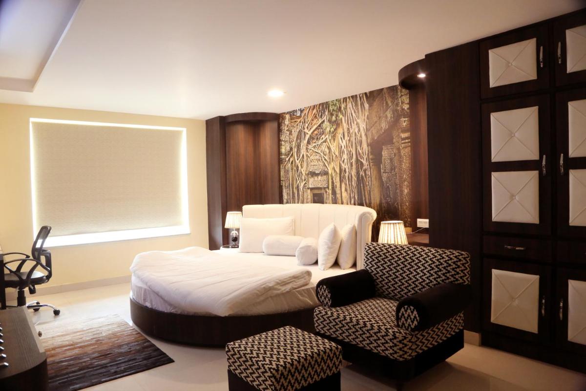 Kingdom Hotel - Housity