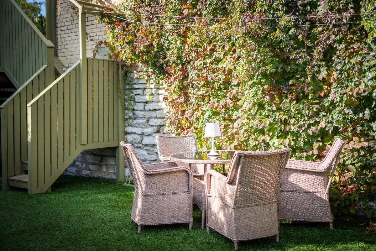 Garden Camping - Housity