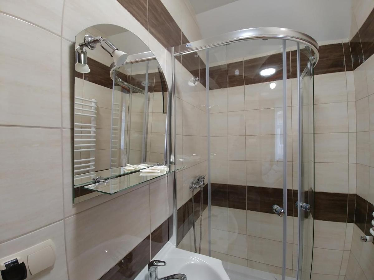 Parkowa Rezydencja Hubal - Housity