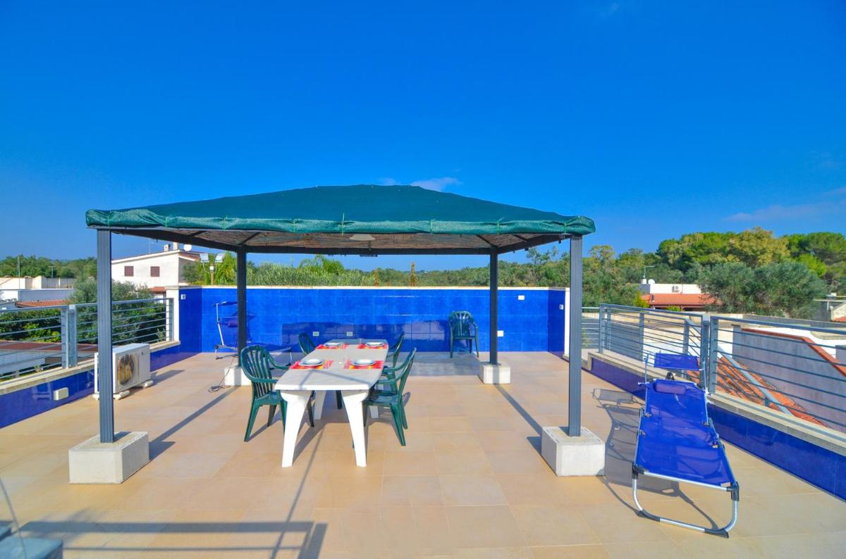 Villa Mina con giardino a Torre Colimena - Housity