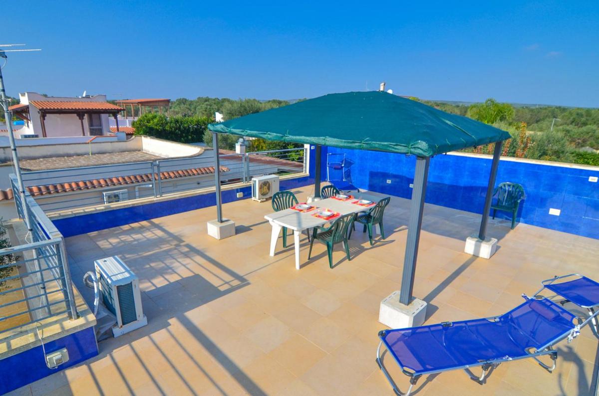 Villa Mina con giardino a Torre Colimena - Housity