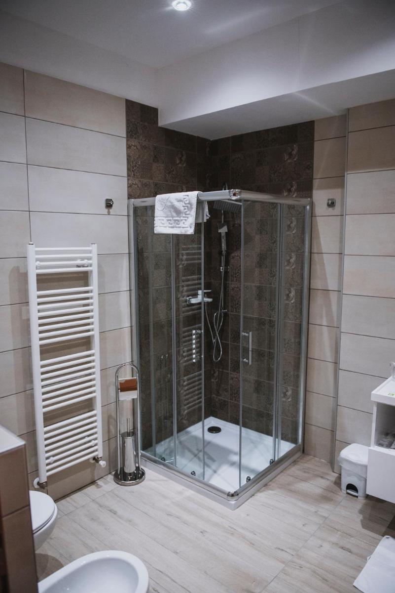 Hotel Bacchus - Housity