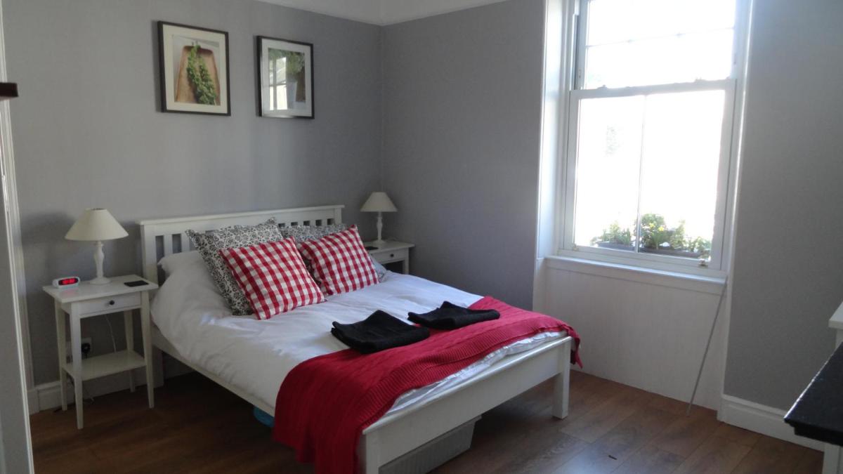Peebles Cottage Apartment with River View and Bike Store - Housity