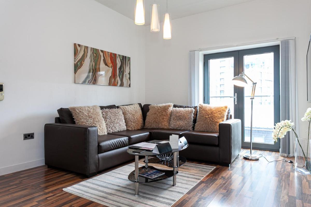 Dreamhouse Apartments Manchester City West - Housity