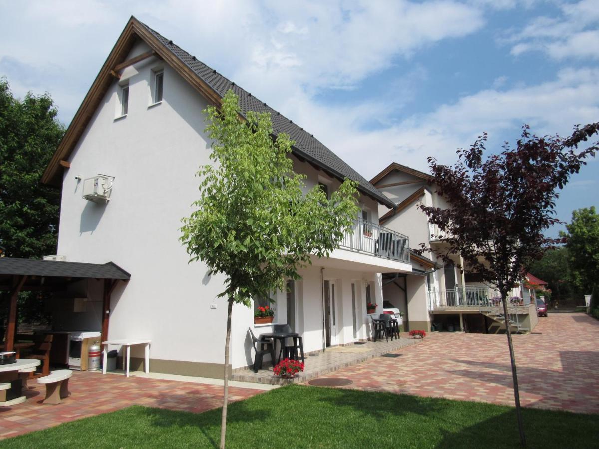 Csilla apartman - Housity