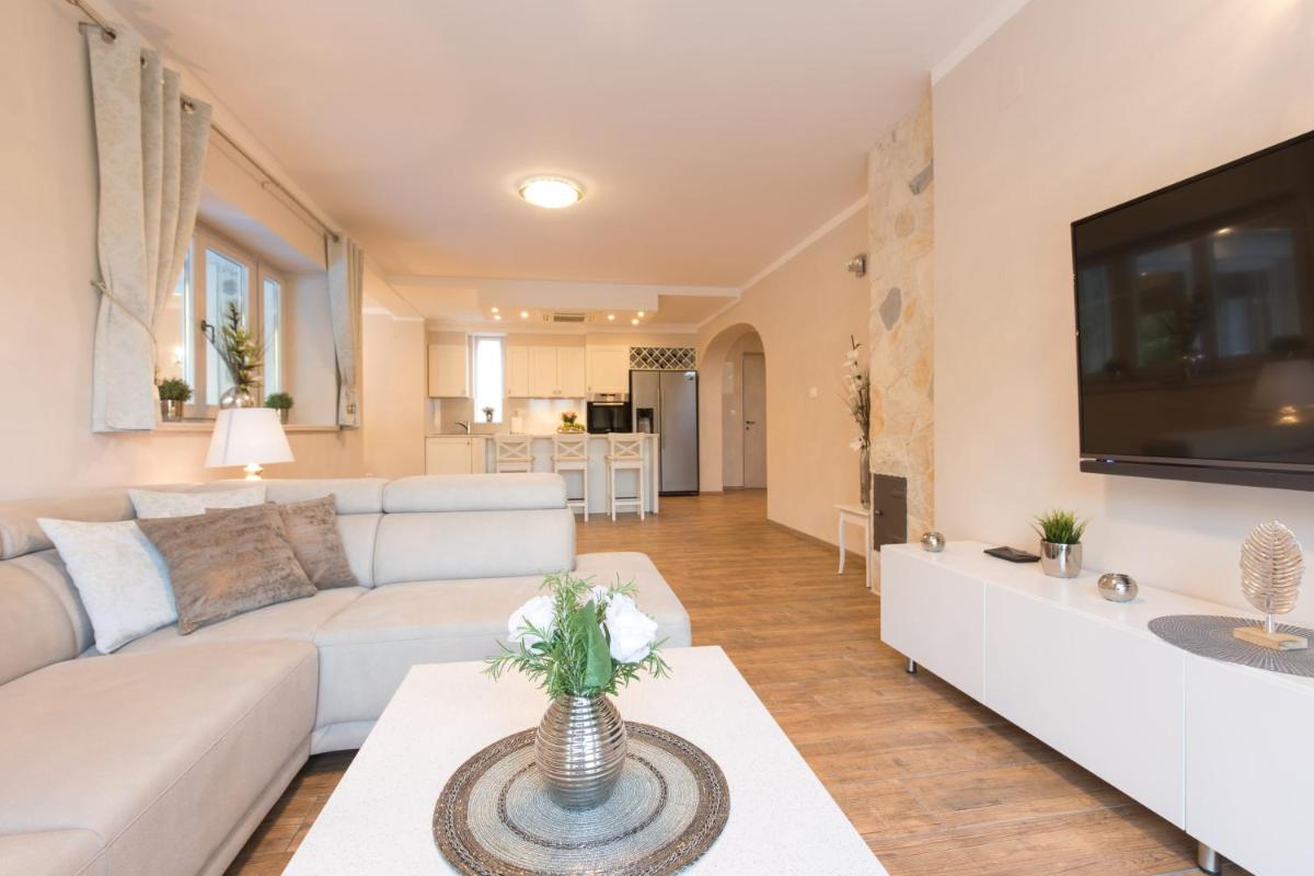 Villa Diamond - Muraj Krk - Housity