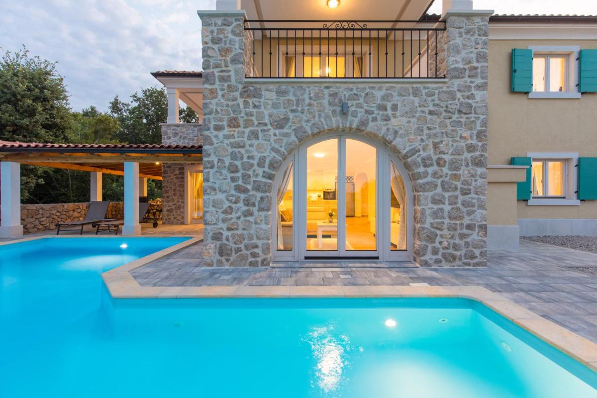 Villa Diamond - Muraj Krk - Housity