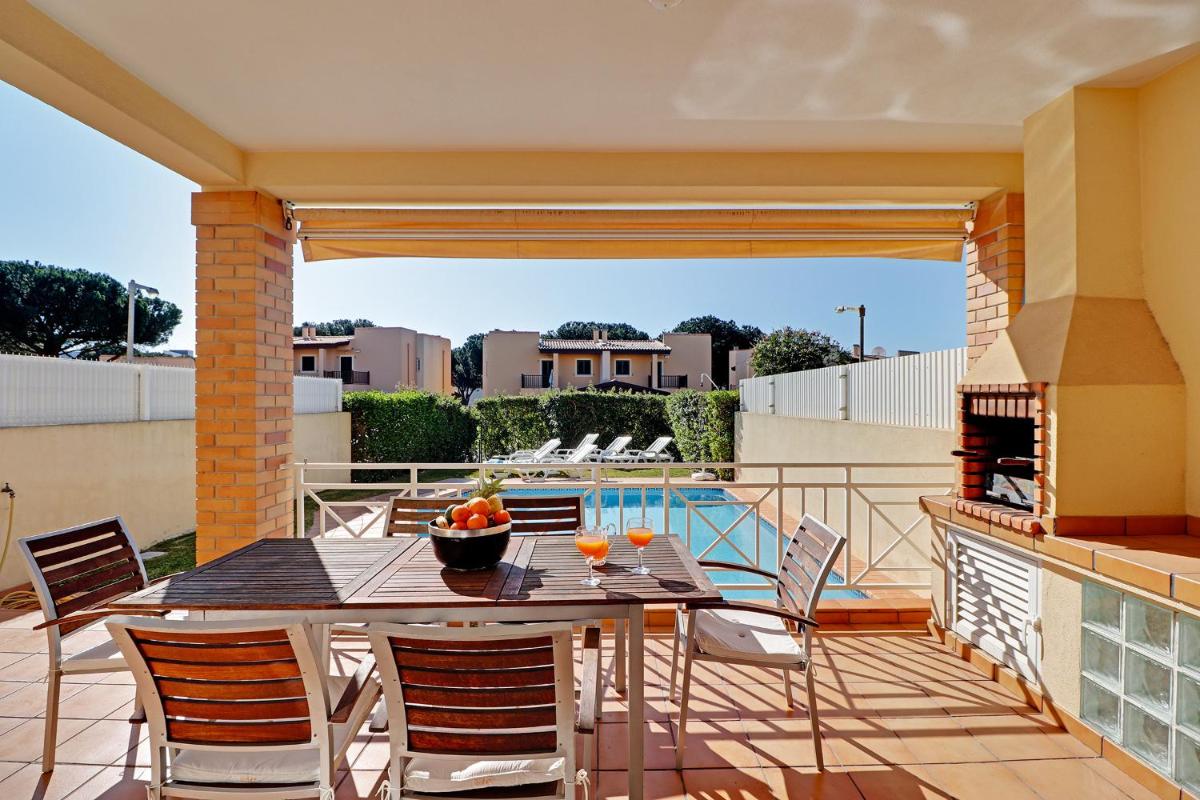VILAMOURA TENNIS VILLA - Housity