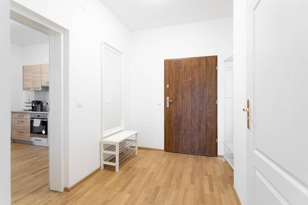 Apt 21 Zwischen Schoenbrunn und dem Stadtzentrum. Apt. 21 - Housity