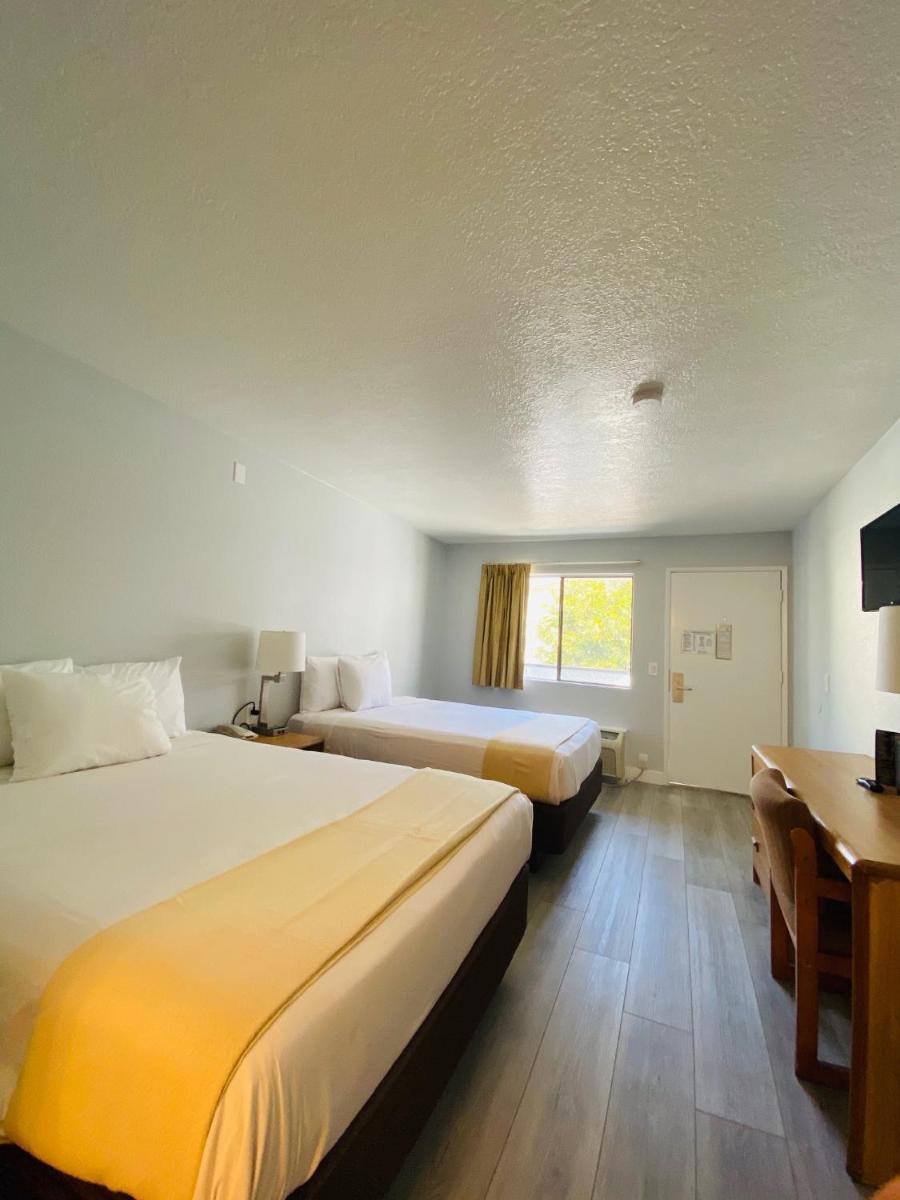 EZ 8 Motel Old Town - Housity