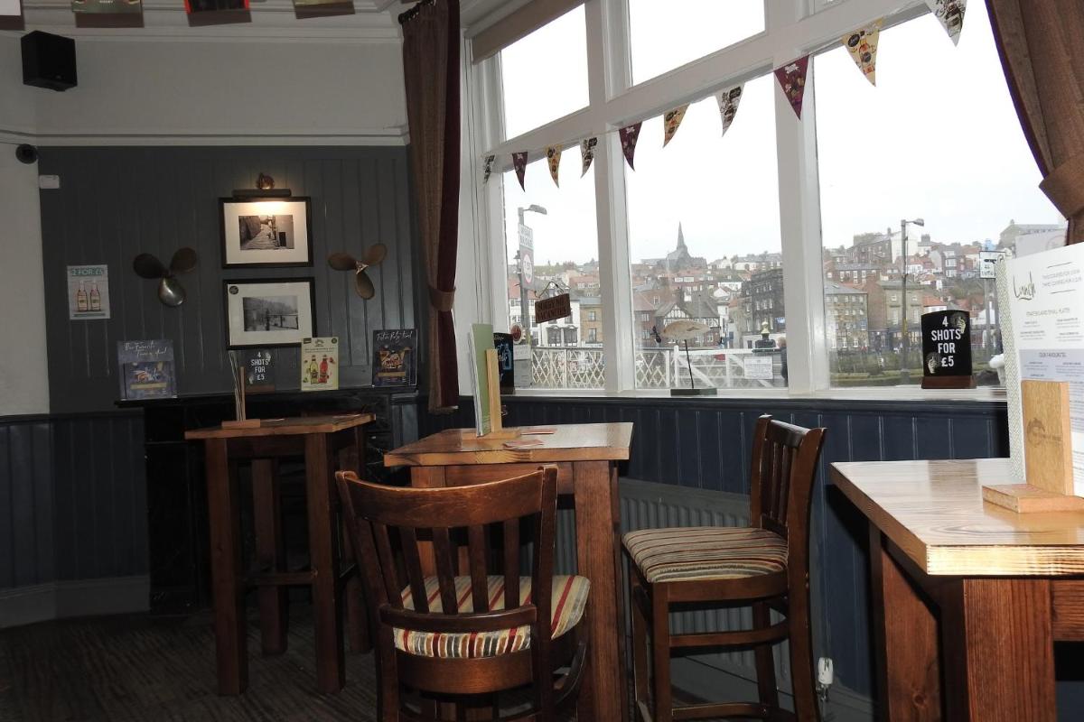 The Dolphin Hotel - Housity