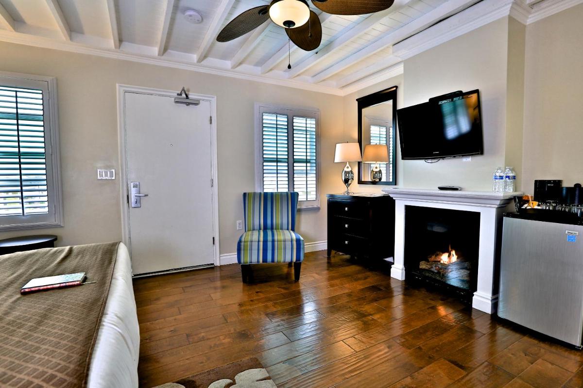 Beach Bungalow Inn and Suites - Housity