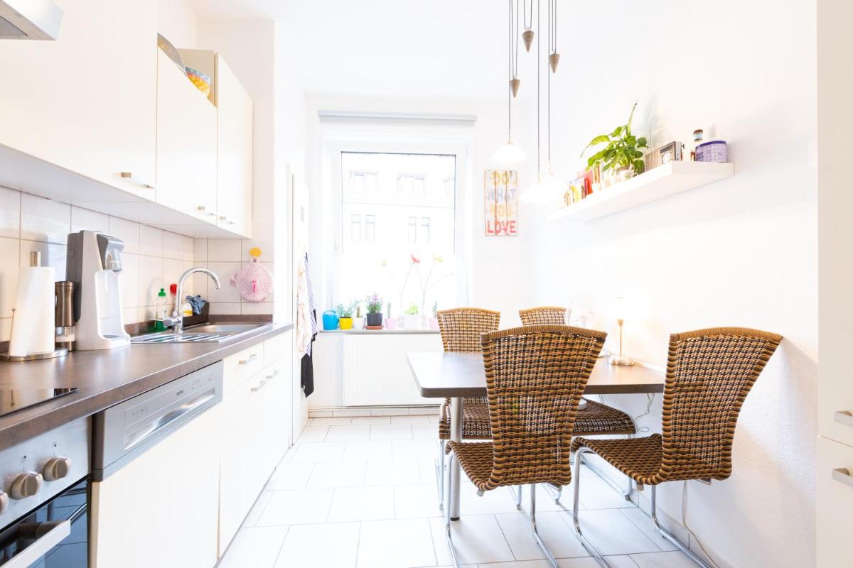 Premium Home Living - near Main Station - Housity