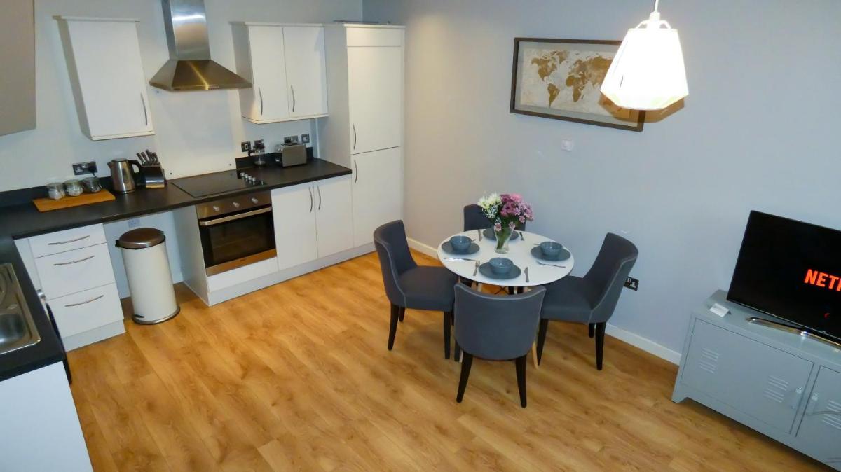 Telford Townhouse with Parking - Housity